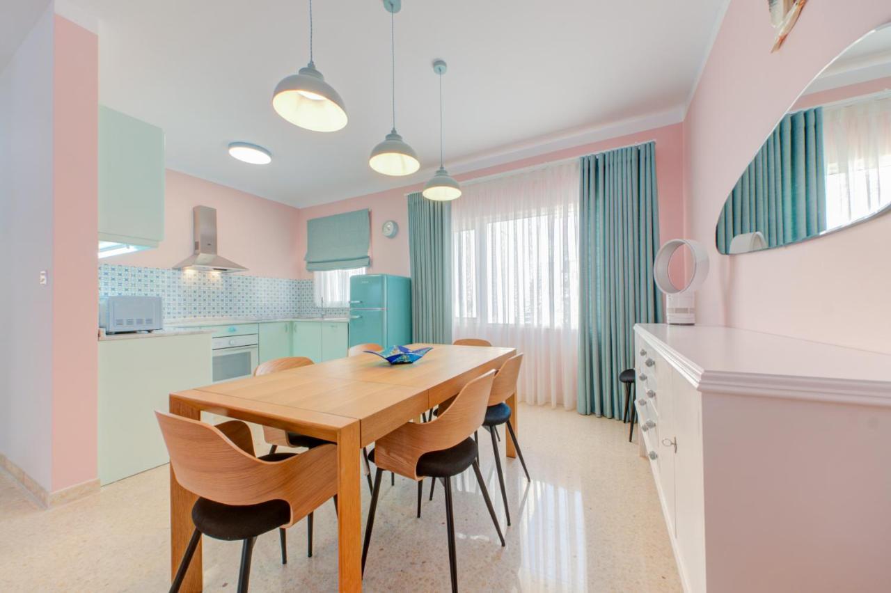 Colorful & Spacious Home With Yard - Close To Xemxija Bay St. Paul's Bay Exterior foto